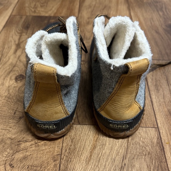 Sorel Kids' Tan and Black Winter Boots - Picture 2 of 3